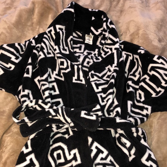 PINK Victoria's Secret Other - PINK Bathrobe